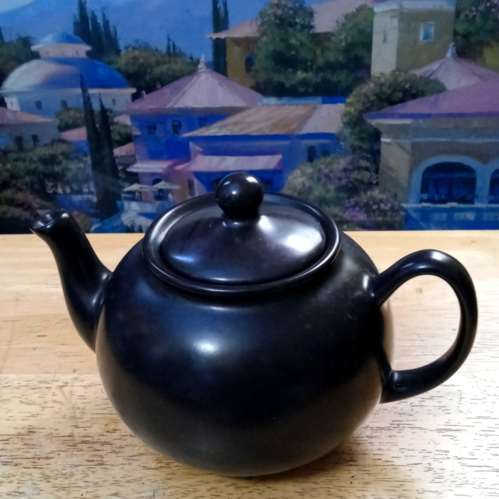 🇬🇧Pristine Dark Blue Teapot Made England Vintage,Sz 6"×9",Make a Nice